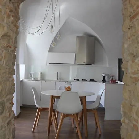 Holiday home Il Piazzolo, Un Angolo Di Storia *