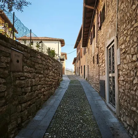 Il Piazzolo, Un Angolo Di Storia Holiday home